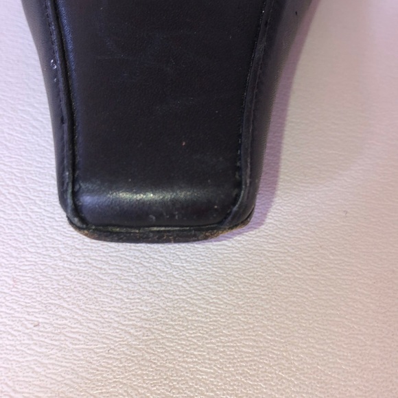 Gucci Low Heeled Loafer with Crocodile Toe - Picture 4 of 7